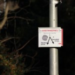Karstwanderweg-Beschilderung am Jues